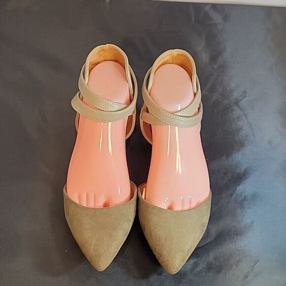 BRAND NEW CHARLOTTE RUSSE POINTED TOE CRISSCROSS STRAP D'ORSAY FLAT SUEDE SHOE - Picture 3 of 15